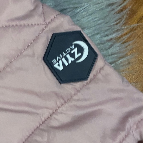 Zyia Active Whistler Puffer Jacket Poppy Size Small - Picture 4 of 6